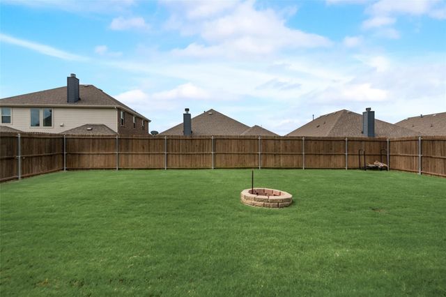 816 Meadow Lake Lane 5, Little Elm, TX 75068