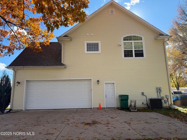 333 Colony Road, Rossford, OH 43460