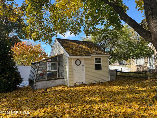 333 Colony Road, Rossford, OH 43460