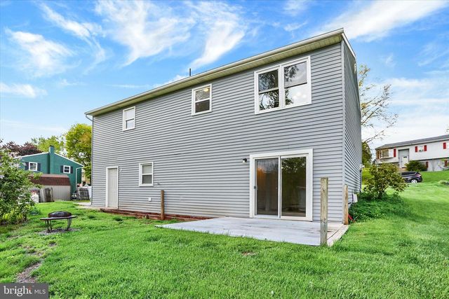 90 SUGAR MAPLE DR, Etters, PA 17319
