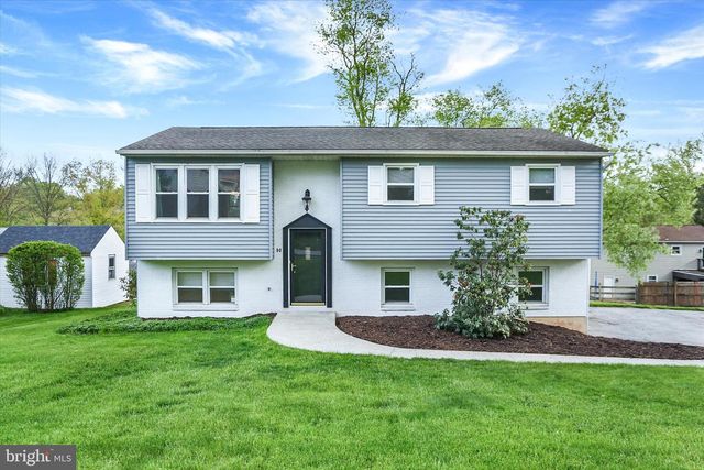 90 SUGAR MAPLE DR, Etters, PA 17319