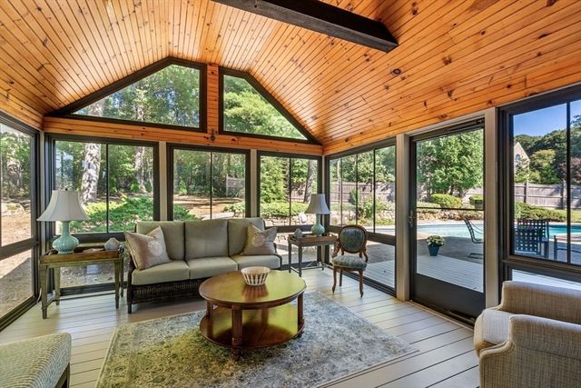 3 Jonathans Way, Upton, MA 01568