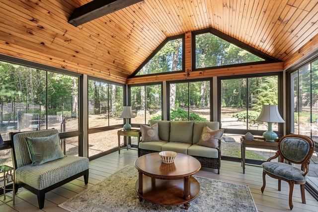 3 Jonathans Way, Upton, MA 01568