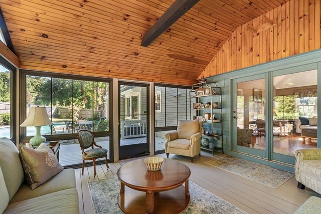 3 Jonathans Way, Upton, MA 01568