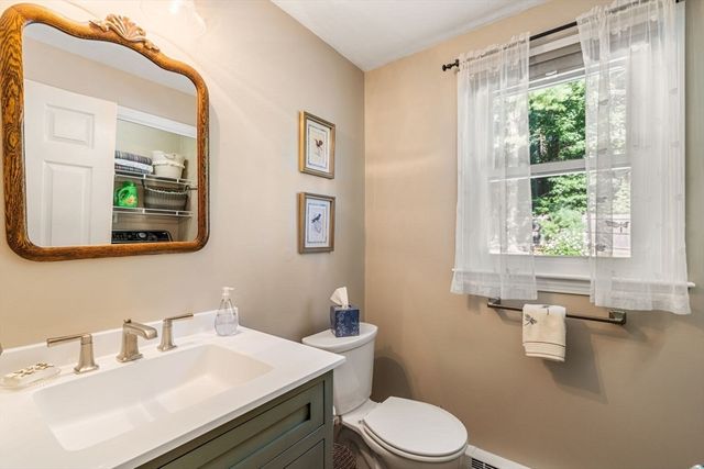 3 Jonathans Way, Upton, MA 01568