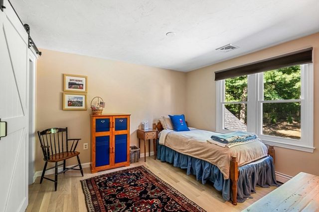 3 Jonathans Way, Upton, MA 01568