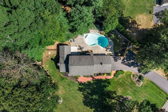 3 Jonathans Way, Upton, MA 01568