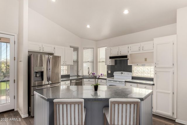 2403 E MOUNTAIN VISTA Drive, Phoenix, AZ 85048