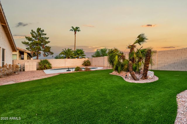 2403 E MOUNTAIN VISTA Drive, Phoenix, AZ 85048