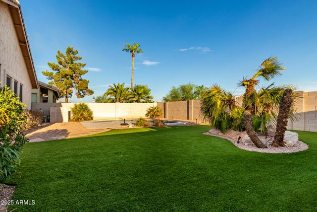 2403 E MOUNTAIN VISTA Drive, Phoenix, AZ 85048