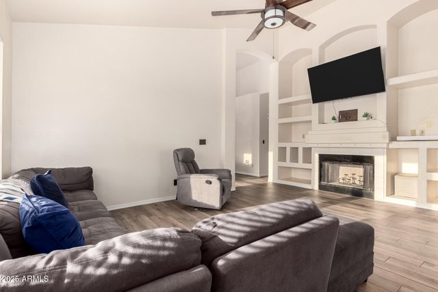 2403 E MOUNTAIN VISTA Drive, Phoenix, AZ 85048