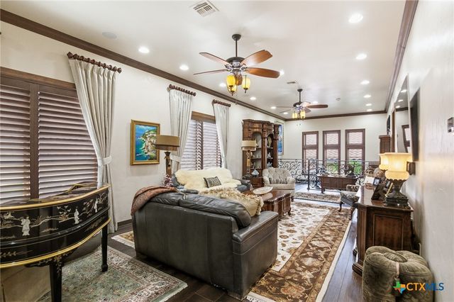 179 Post Oak Place, Inez, TX 77968