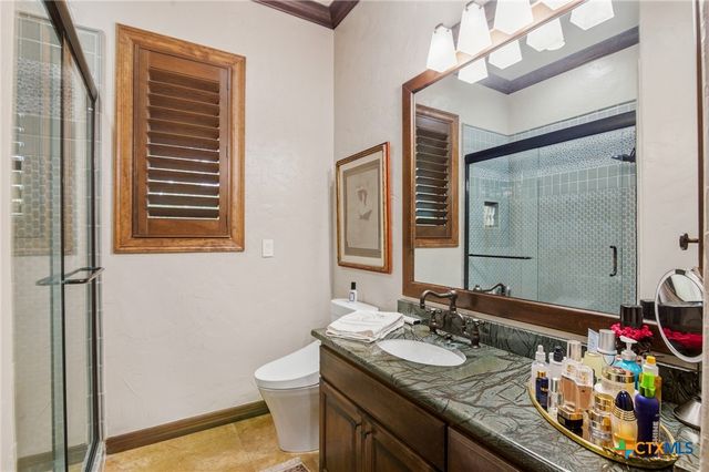 179 Post Oak Place, Inez, TX 77968