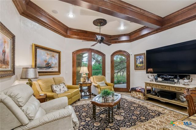 179 Post Oak Place, Inez, TX 77968