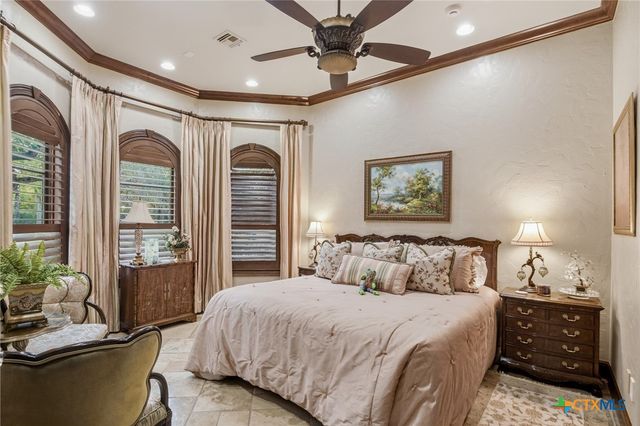 179 Post Oak Place, Inez, TX 77968