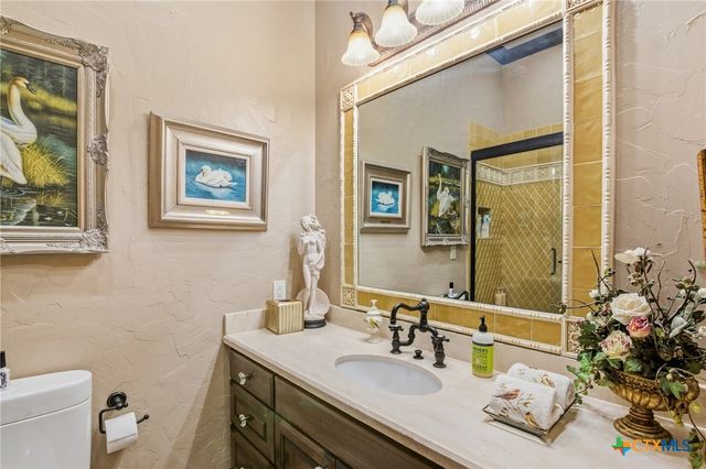 179 Post Oak Place, Inez, TX 77968