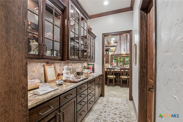 179 Post Oak Place, Inez, TX 77968