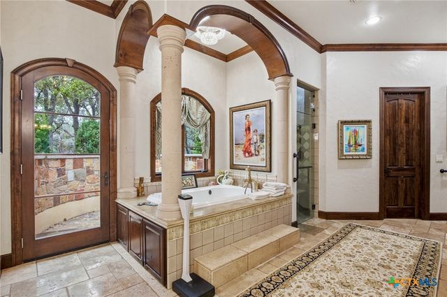 179 Post Oak Place, Inez, TX 77968