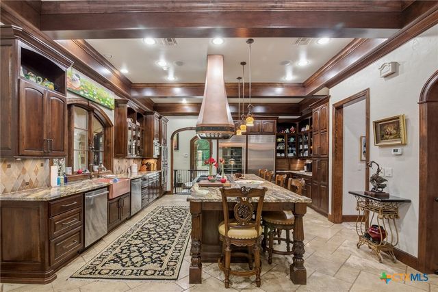 179 Post Oak Place, Inez, TX 77968