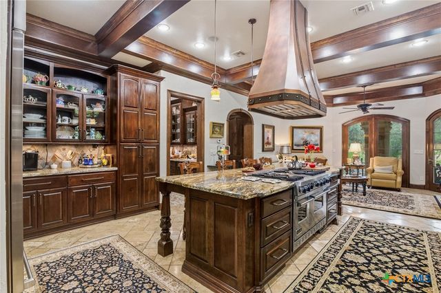 179 Post Oak Place, Inez, TX 77968