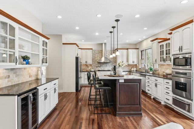 11625 Live Oak Drive, Minnetonka, MN 55305