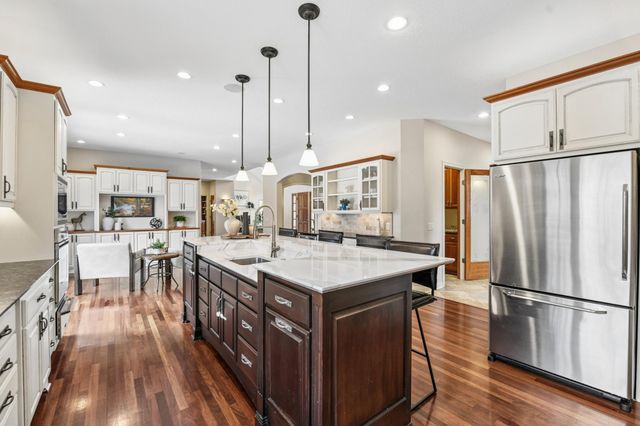 11625 Live Oak Drive, Minnetonka, MN 55305