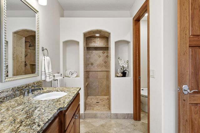 11625 Live Oak Drive, Minnetonka, MN 55305