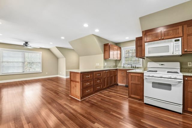 11625 Live Oak Drive, Minnetonka, MN 55305