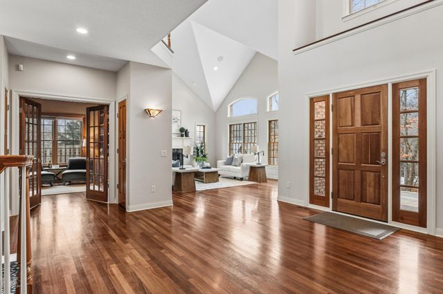 11625 Live Oak Drive, Minnetonka, MN 55305