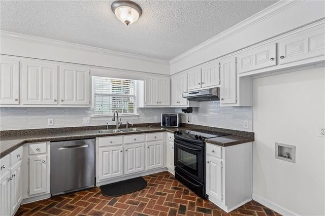 6417 Magnolia Place S Court, Mobile, AL 36695