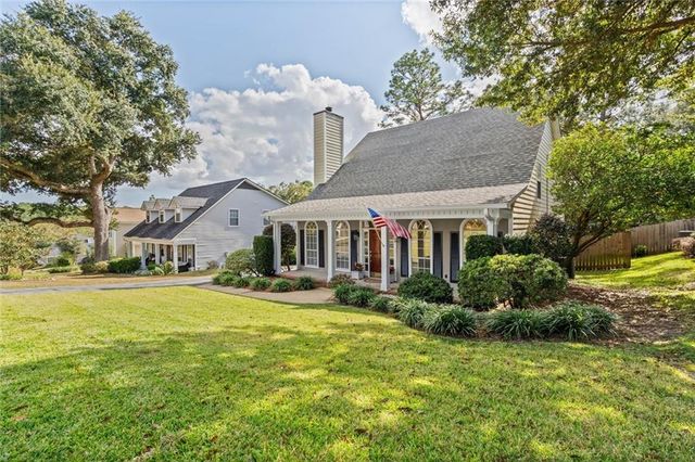 6417 Magnolia Place S Court, Mobile, AL 36695