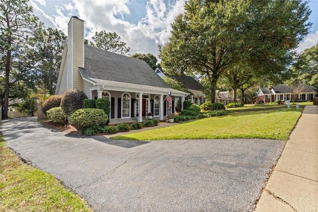 6417 Magnolia Place S Court, Mobile, AL 36695