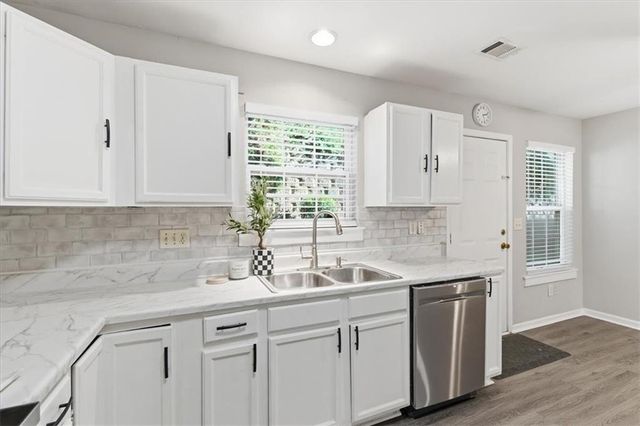 630 Streamside Drive, Roswell, GA 30076