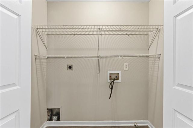 630 Streamside Drive, Roswell, GA 30076