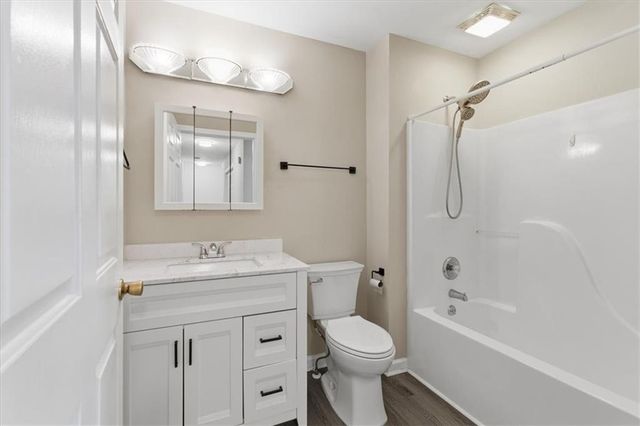 630 Streamside Drive, Roswell, GA 30076