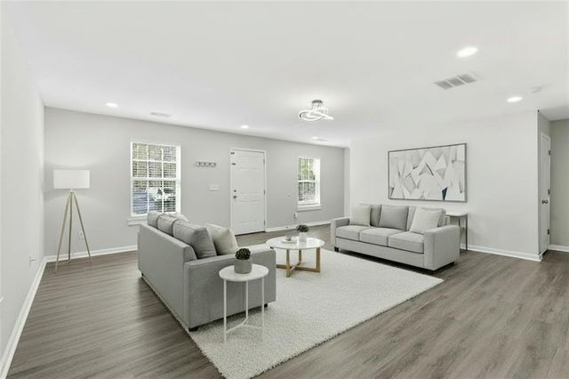 630 Streamside Drive, Roswell, GA 30076