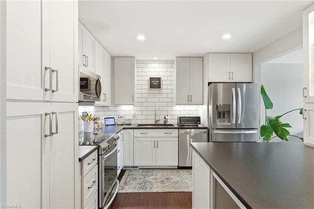 867 Brookleigh Court, Winston-salem, NC 27104