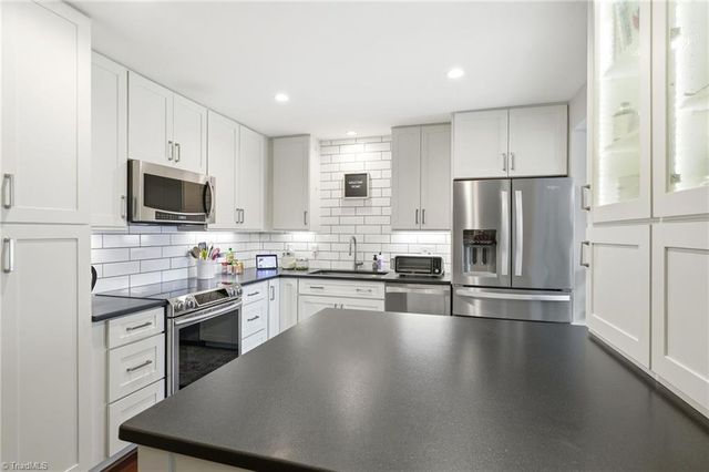 867 Brookleigh Court, Winston-salem, NC 27104