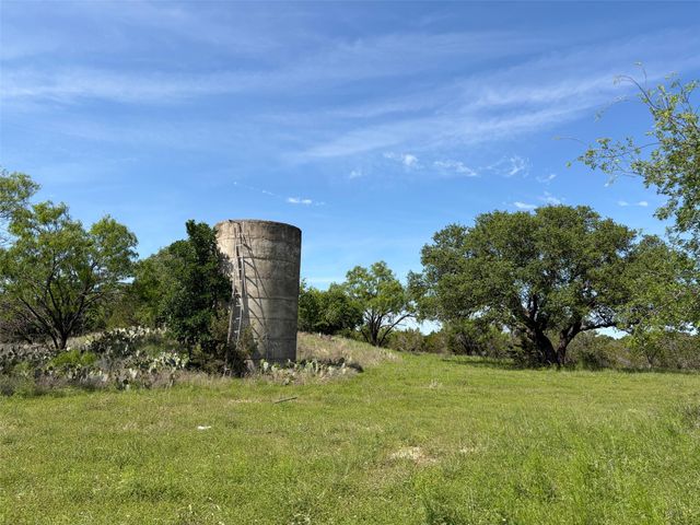 397 Private Road 3072, Lampasas, TX 76550