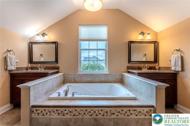 3505 Woodbyne Road, Springfield Twp, PA 18055