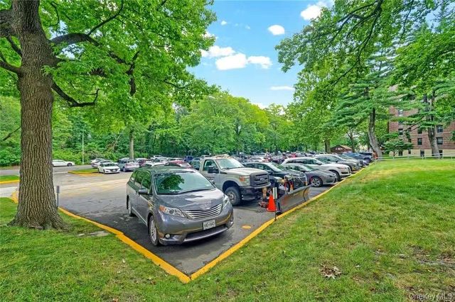 224-24 Union Turnpike 4J, Oakland Gardens, NY 11364