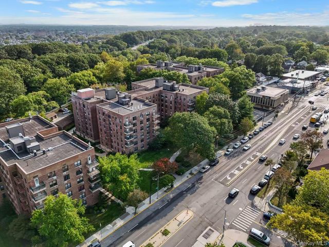 224-24 Union Turnpike 4J, Oakland Gardens, NY 11364