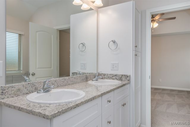 33 Kelsey Way, Wetumpka, AL 36092