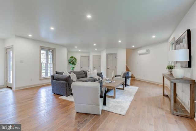 1324 COLLEGE HILL DR, Cheyney, PA 19319