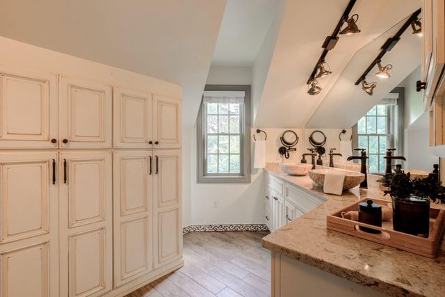 1324 COLLEGE HILL DR, Cheyney, PA 19319