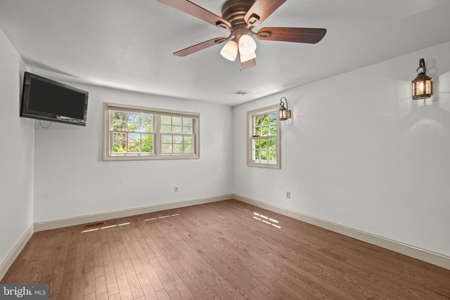 1324 COLLEGE HILL DR, Cheyney, PA 19319