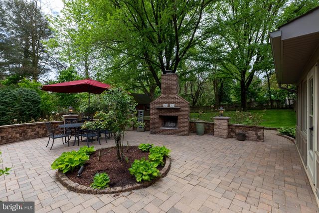 1324 COLLEGE HILL DR, Cheyney, PA 19319