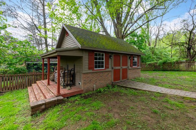 1324 COLLEGE HILL DR, Cheyney, PA 19319