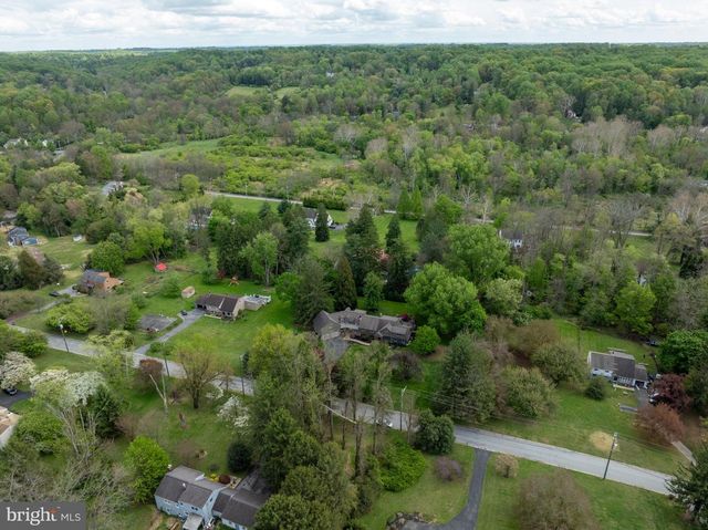 1324 COLLEGE HILL DR, Cheyney, PA 19319