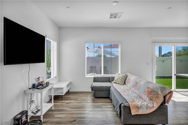 7222 North Decatur Boulevard 5, Las Vegas, NV 89131